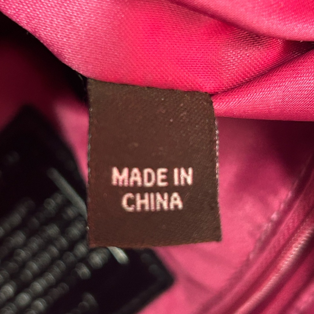 Coach Poppy Black Quilted Liquid Leather Bag w/Chain Straps Approx. 15 x 13.5 - Picture 16 of 17